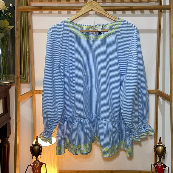 🛍️Striped Tops. Size- Tag it’s XXS BUT THIS IS BIGGER IN SIZE -⬇️Measurement - Picture 4 of 12